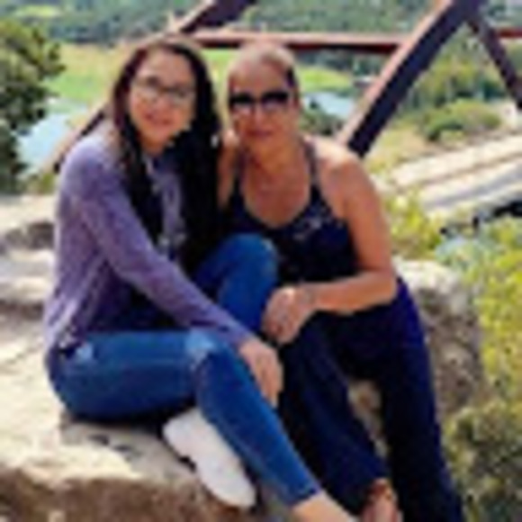 Meet your Posher, Ingrid - Picture 1 of 1